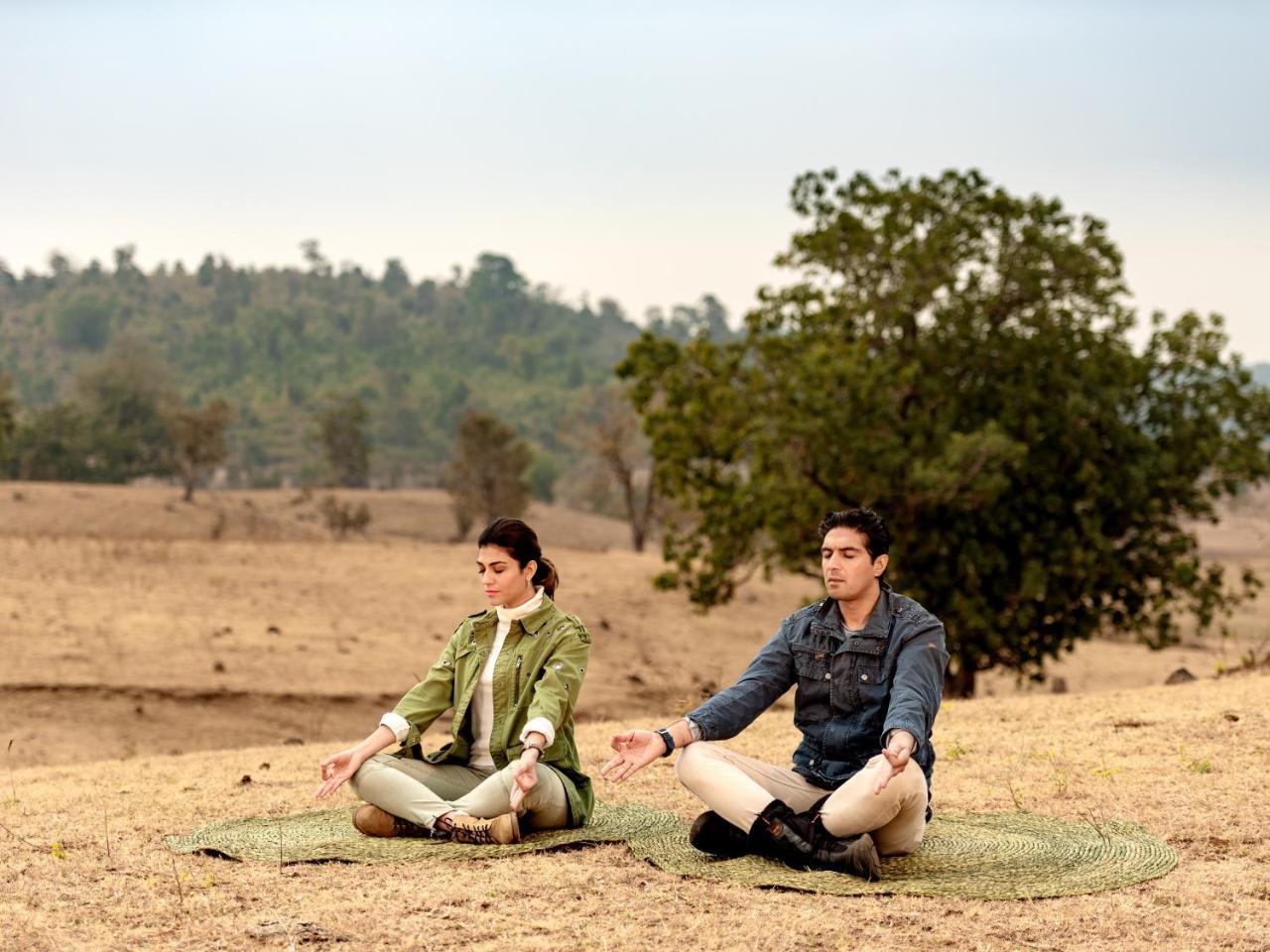Banjaar Tola Kanha National Park - A Taj Safari Lodge Exteriör bild